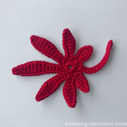 Picture of Crochet Leaf  - seven part - red