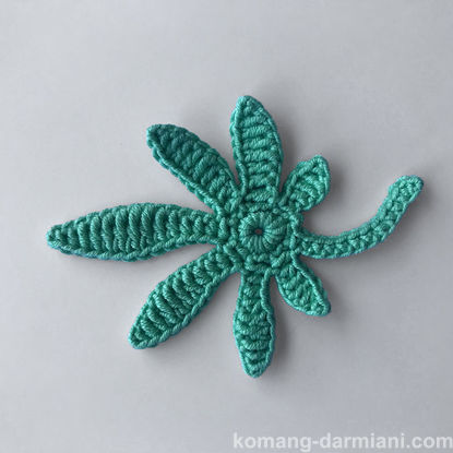 Picture of Crochet Leaf  - seven part - turquoise