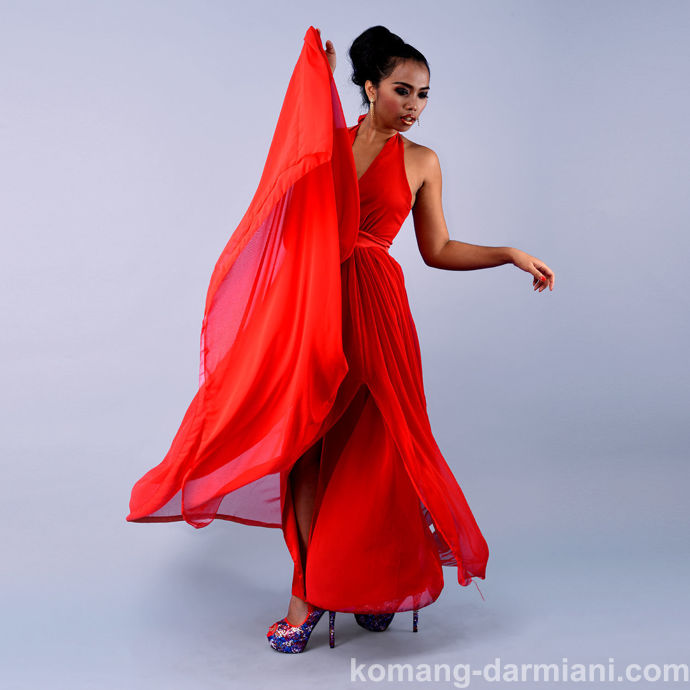 Imagen de Red flowing maxi dress