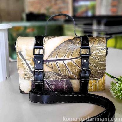 Imagen de Botanical Compact ladies handbag pale green | Komang Darmiani